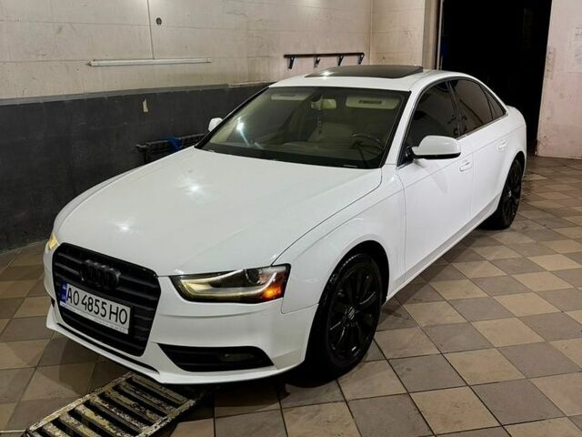 Белый Ауди А4, объемом двигателя 2 л и пробегом 178 тыс. км за 9999 $, фото 1 на Automoto.ua