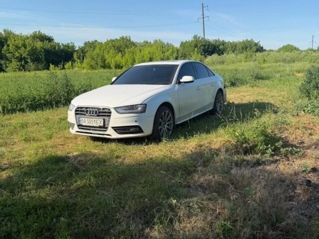 Белый Ауди А4, объемом двигателя 2 л и пробегом 300 тыс. км за 10000 $, фото 1 на Automoto.ua
