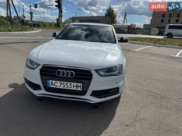 Белый Ауди А4, объемом двигателя 1.98 л и пробегом 188 тыс. км за 12000 $, фото 1 на Automoto.ua