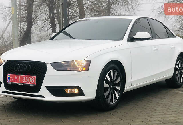 Белый Ауди А4, объемом двигателя 2 л и пробегом 157 тыс. км за 12500 $, фото 1 на Automoto.ua