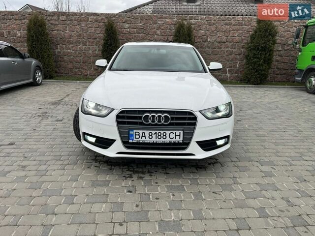 Белый Ауди А4, объемом двигателя 2 л и пробегом 155 тыс. км за 14900 $, фото 1 на Automoto.ua