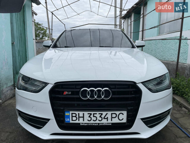 Белый Ауди А4, объемом двигателя 2 л и пробегом 178 тыс. км за 12000 $, фото 1 на Automoto.ua