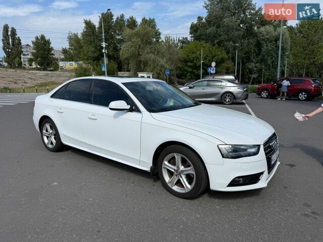 Белый Ауди А4, объемом двигателя 2 л и пробегом 265 тыс. км за 11700 $, фото 1 на Automoto.ua