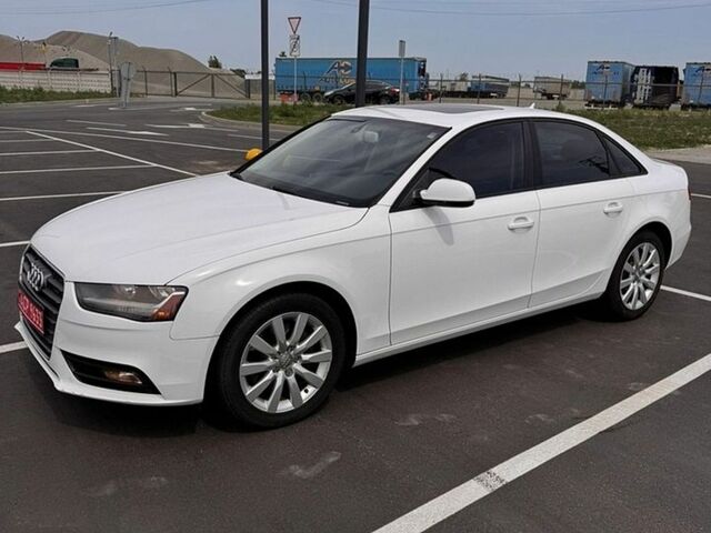 Белый Ауди А4, объемом двигателя 2 л и пробегом 142 тыс. км за 11000 $, фото 1 на Automoto.ua