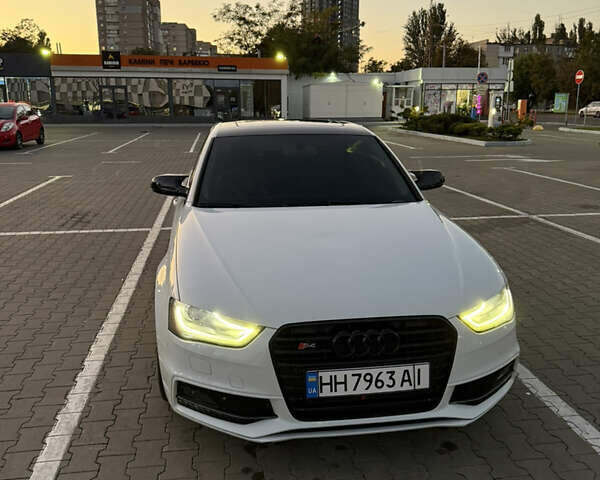 Білий Ауді А4, об'ємом двигуна 1.98 л та пробігом 127 тис. км за 15500 $, фото 1 на Automoto.ua