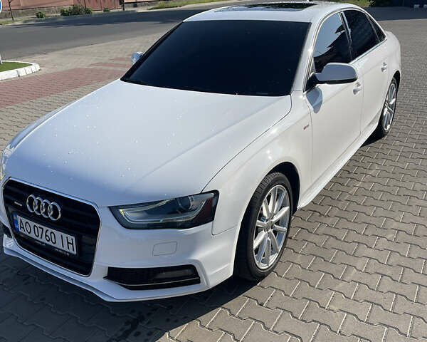 Ауди А4 2015 в Мукачеве на Automoto.ua Белый Ауди А4, объемом двигателя 1.98 л и пробегом 228 тыс. км за 14500 $, фото 1 на Automoto.ua