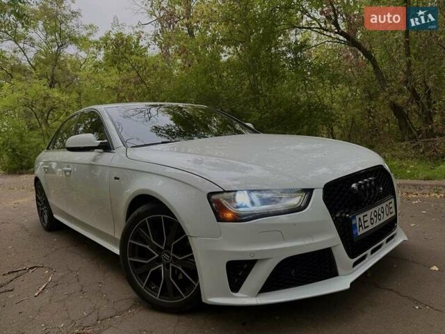 Белый Ауди А4, объемом двигателя 2 л и пробегом 200 тыс. км за 16000 $, фото 1 на Automoto.ua