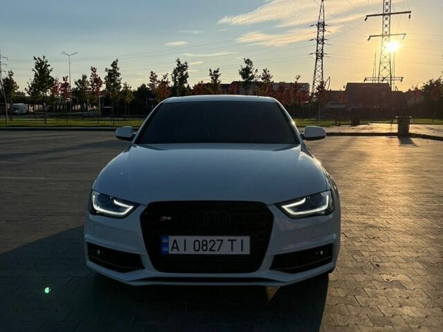 Білий Ауді А4, об'ємом двигуна 1.98 л та пробігом 206 тис. км за 12500 $, фото 1 на Automoto.ua