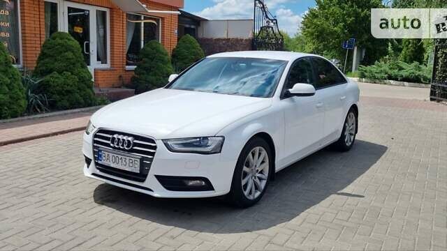 Белый Ауди А4, объемом двигателя 1.98 л и пробегом 142 тыс. км за 16000 $, фото 1 на Automoto.ua