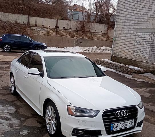 Белый Ауди А4, объемом двигателя 2 л и пробегом 178 тыс. км за 14000 $, фото 1 на Automoto.ua