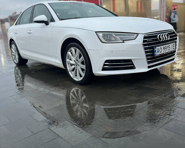 Білий Ауді А4, об'ємом двигуна 2 л та пробігом 144 тис. км за 15999 $, фото 1 на Automoto.ua