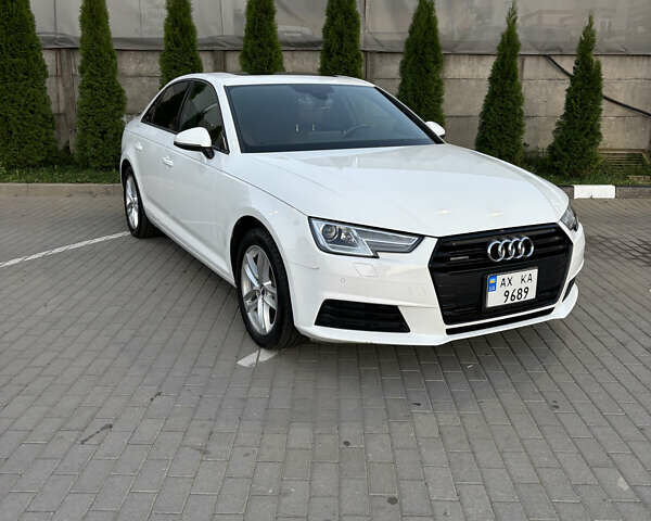 Белый Ауди А4, объемом двигателя 1.98 л и пробегом 89 тыс. км за 19000 $, фото 1 на Automoto.ua