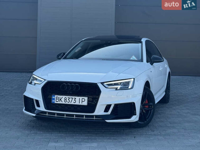 Білий Ауді А4, об'ємом двигуна 2 л та пробігом 194 тис. км за 18000 $, фото 1 на Automoto.ua