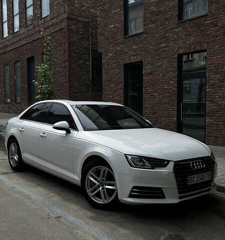 Білий Ауді А4, об'ємом двигуна 1.98 л та пробігом 144 тис. км за 17500 $, фото 1 на Automoto.ua