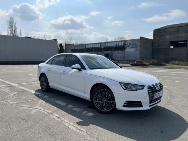 Белый Ауди А4, объемом двигателя 2 л и пробегом 196 тыс. км за 16500 $, фото 1 на Automoto.ua