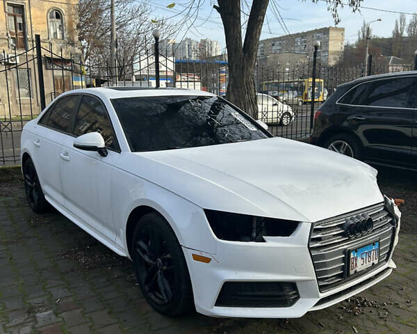 Белый Ауди А4, объемом двигателя 2 л и пробегом 160 тыс. км за 13900 $, фото 1 на Automoto.ua