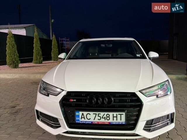 Белый Ауди А4, объемом двигателя 1.98 л и пробегом 153 тыс. км за 17000 $, фото 1 на Automoto.ua
