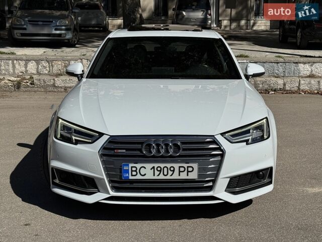 Белый Ауди А4, объемом двигателя 1.98 л и пробегом 114 тыс. км за 18000 $, фото 1 на Automoto.ua