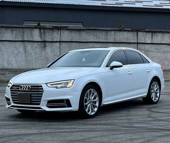 Белый Ауди А4, объемом двигателя 2 л и пробегом 45 тыс. км за 12700 $, фото 1 на Automoto.ua