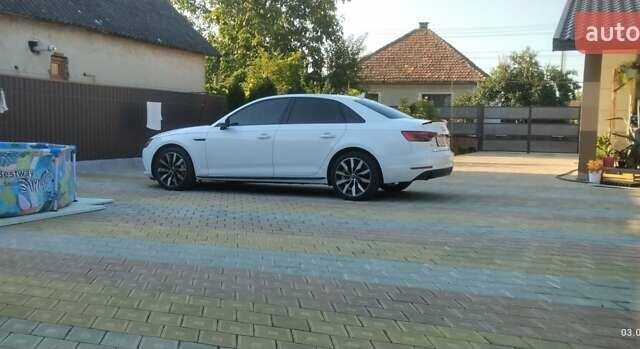 Белый Ауди А4, объемом двигателя 1.98 л и пробегом 196 тыс. км за 20500 $, фото 1 на Automoto.ua