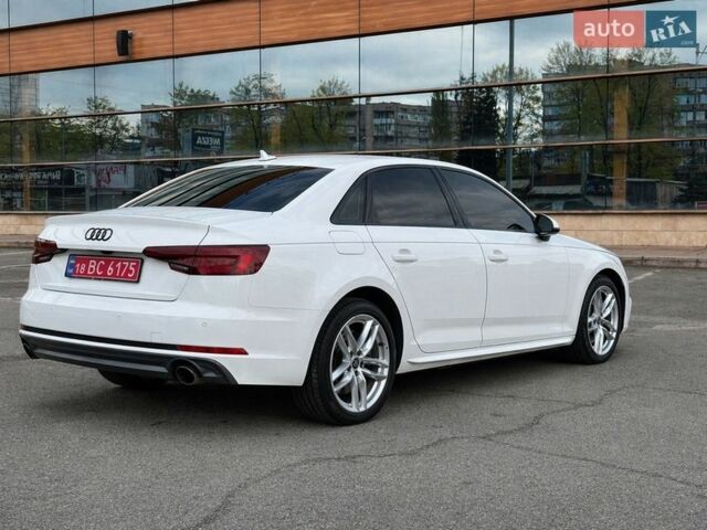 Белый Ауди А4, объемом двигателя 1.98 л и пробегом 110 тыс. км за 23000 $, фото 1 на Automoto.ua