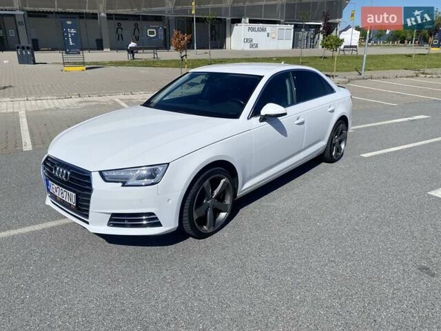 Белый Ауди А4, объемом двигателя 1.97 л и пробегом 300 тыс. км за 17723 $, фото 1 на Automoto.ua