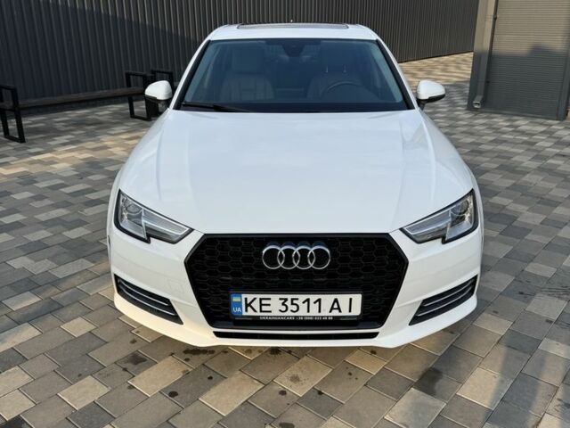 Белый Ауди А4, объемом двигателя 2 л и пробегом 140 тыс. км за 15999 $, фото 1 на Automoto.ua