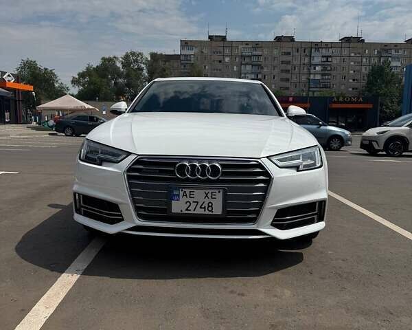 Белый Ауди А4, объемом двигателя 1.98 л и пробегом 85 тыс. км за 25000 $, фото 1 на Automoto.ua