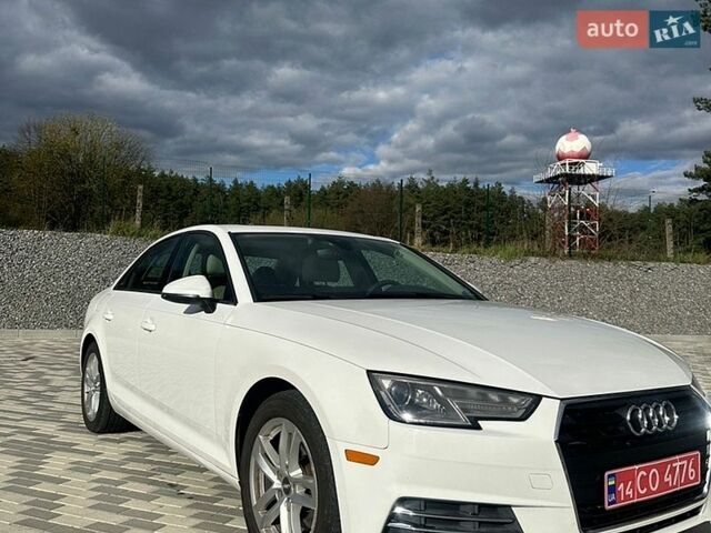 Белый Ауди А4, объемом двигателя 1.98 л и пробегом 299 тыс. км за 12500 $, фото 1 на Automoto.ua