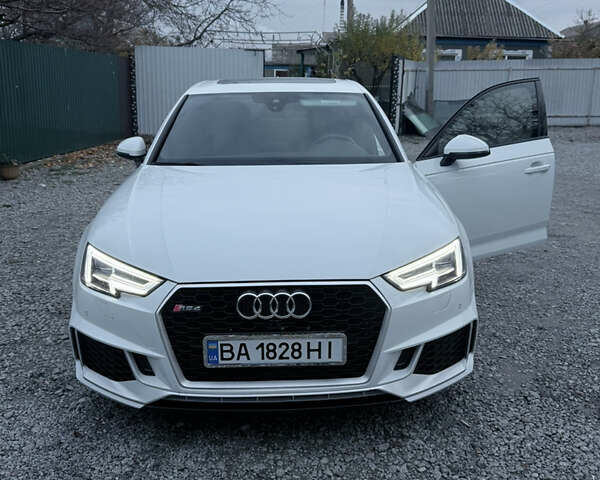 Белый Ауди А4, объемом двигателя 2 л и пробегом 38 тыс. км за 16700 $, фото 1 на Automoto.ua
