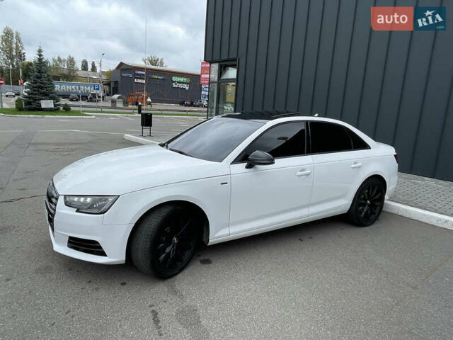 Белый Ауди А4, объемом двигателя 1.98 л и пробегом 229 тыс. км за 16499 $, фото 1 на Automoto.ua