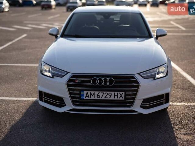 Белый Ауди А4, объемом двигателя 2 л и пробегом 183 тыс. км за 21500 $, фото 1 на Automoto.ua