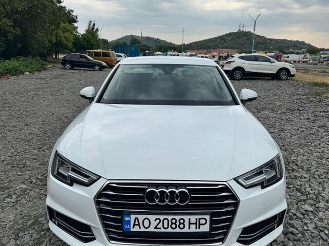 Белый Ауди А4, объемом двигателя 2 л и пробегом 253 тыс. км за 17500 $, фото 1 на Automoto.ua
