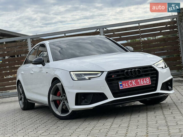 Белый Ауди А4, объемом двигателя 3 л и пробегом 113 тыс. км за 26900 $, фото 1 на Automoto.ua