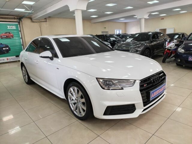 Білий Ауді А4, об'ємом двигуна 2 л та пробігом 116 тис. км за 15931 $, фото 1 на Automoto.ua