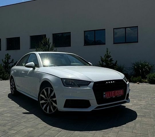 Белый Ауди А4, объемом двигателя 2 л и пробегом 157 тыс. км за 16700 $, фото 1 на Automoto.ua