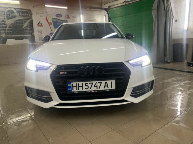 Білий Ауді А4, об'ємом двигуна 2 л та пробігом 100 тис. км за 21500 $, фото 1 на Automoto.ua