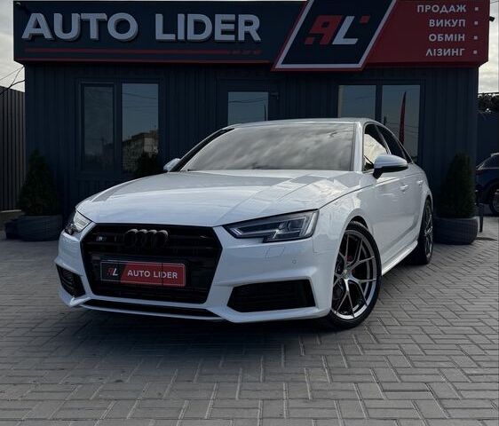 Белый Ауди А4, объемом двигателя 2 л и пробегом 86 тыс. км за 19850 $, фото 1 на Automoto.ua