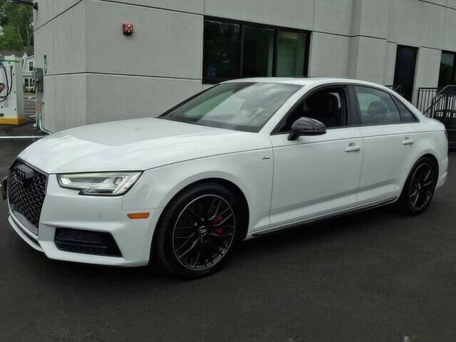 Белый Ауди А4, объемом двигателя 2 л и пробегом 49 тыс. км за 5747 $, фото 1 на Automoto.ua