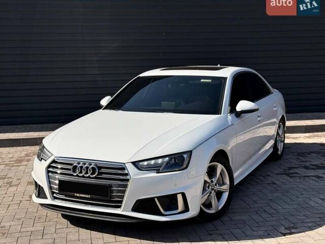Белый Ауди А4, объемом двигателя 1.98 л и пробегом 159 тыс. км за 18800 $, фото 1 на Automoto.ua