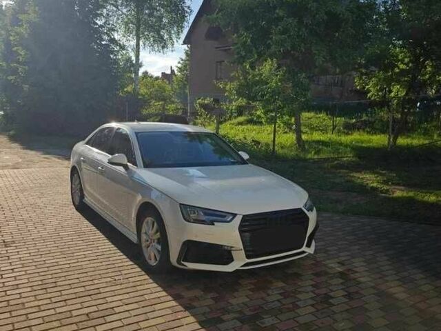 Белый Ауди А4, объемом двигателя 2 л и пробегом 185 тыс. км за 17500 $, фото 1 на Automoto.ua