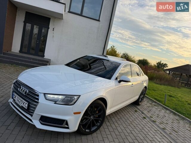 Белый Ауди А4, объемом двигателя 2 л и пробегом 240 тыс. км за 12900 $, фото 1 на Automoto.ua