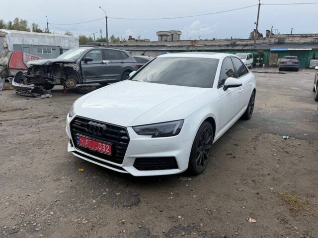 Белый Ауди А4, объемом двигателя 2 л и пробегом 120 тыс. км за 20500 $, фото 1 на Automoto.ua