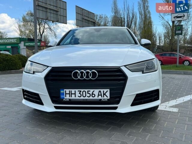 Белый Ауди А4, объемом двигателя 1.98 л и пробегом 114 тыс. км за 17999 $, фото 1 на Automoto.ua