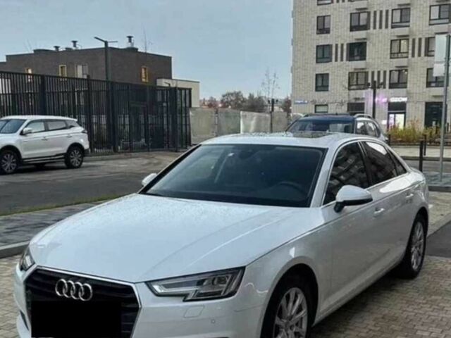 Белый Ауди А4, объемом двигателя 2 л и пробегом 98 тыс. км за 14000 $, фото 1 на Automoto.ua