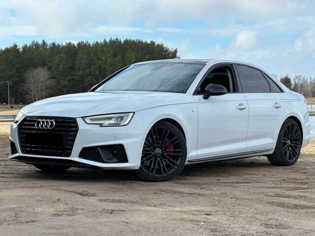 Белый Ауди А4, объемом двигателя 2 л и пробегом 103 тыс. км за 12200 $, фото 1 на Automoto.ua