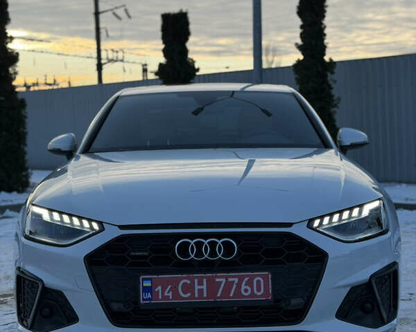 Белый Ауди А4, объемом двигателя 1.98 л и пробегом 54 тыс. км за 25899 $, фото 1 на Automoto.ua