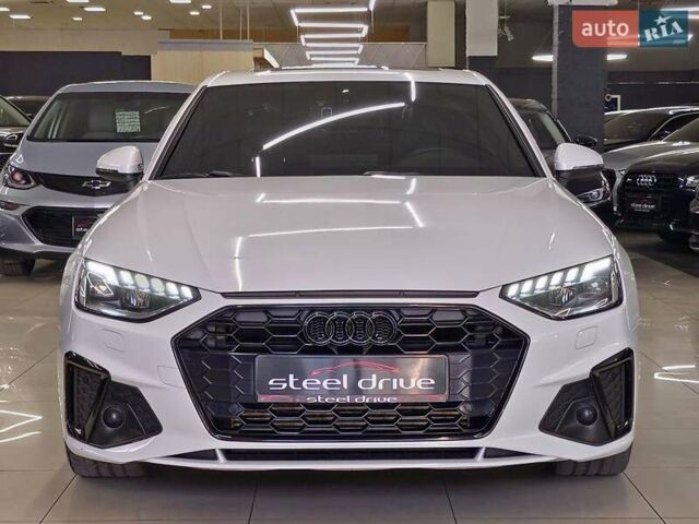 Белый Ауди А4, объемом двигателя 2 л и пробегом 76 тыс. км за 28999 $, фото 1 на Automoto.ua