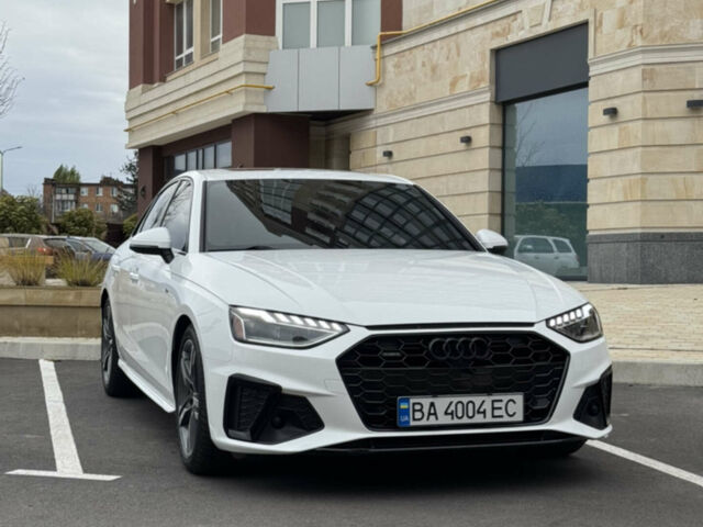 Белый Ауди А4, объемом двигателя 2 л и пробегом 35 тыс. км за 35400 $, фото 1 на Automoto.ua