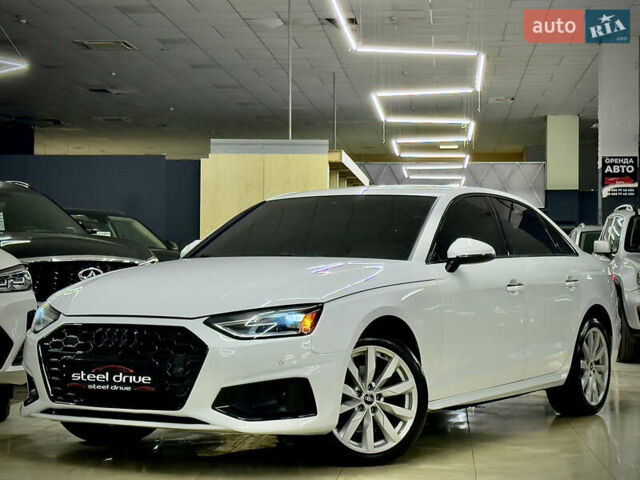 Белый Ауди А4, объемом двигателя 2 л и пробегом 132 тыс. км за 23999 $, фото 1 на Automoto.ua